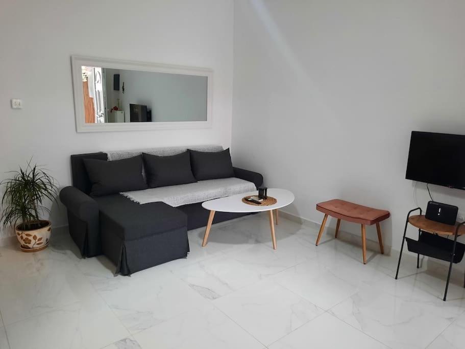 House In Diavata, Thessaloniki, Greeceアパートメント エクステリア 写真