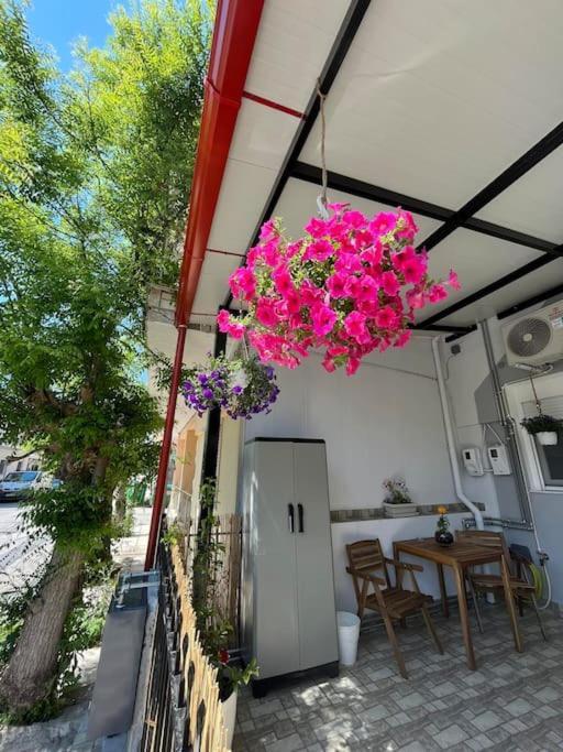 House In Diavata, Thessaloniki, Greeceアパートメント エクステリア 写真